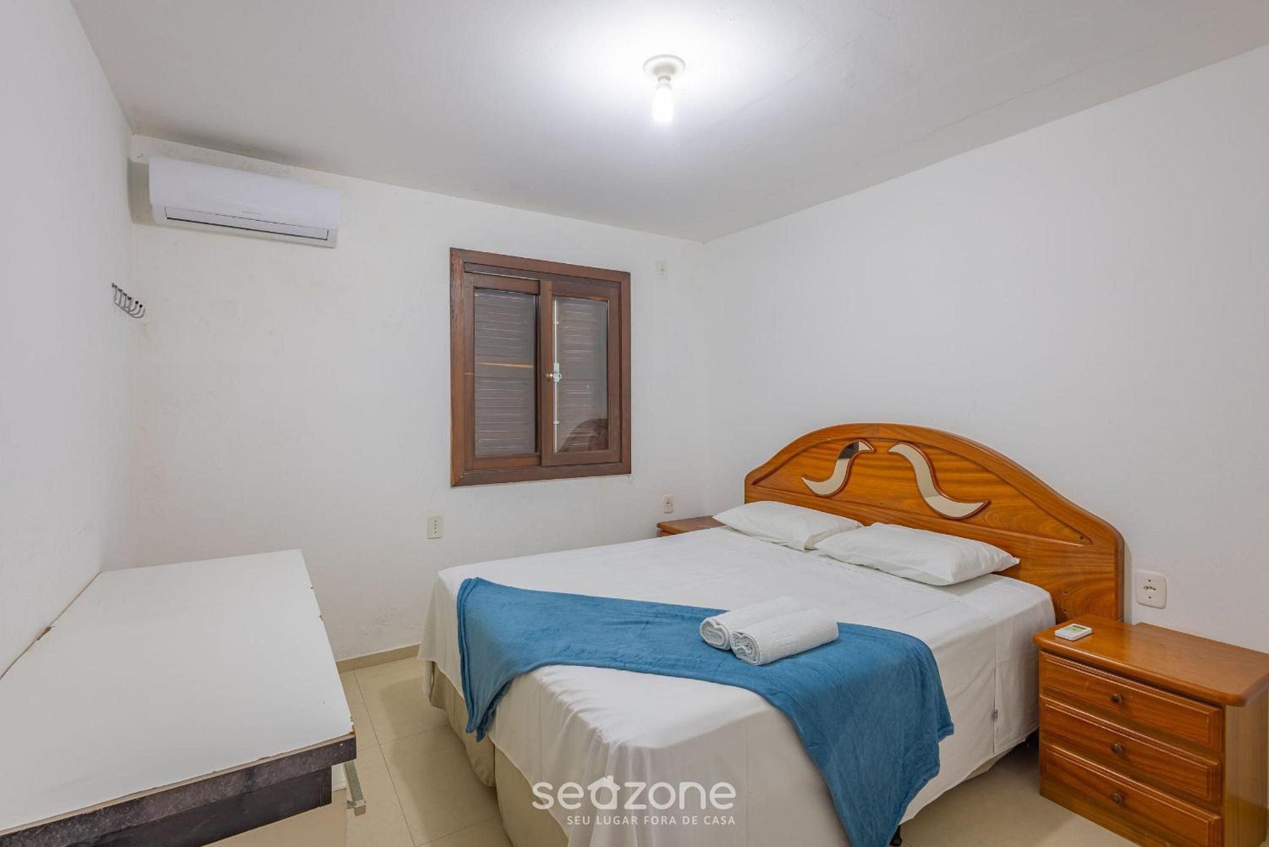 3BR Beachfront House w/ BBQ APC2200