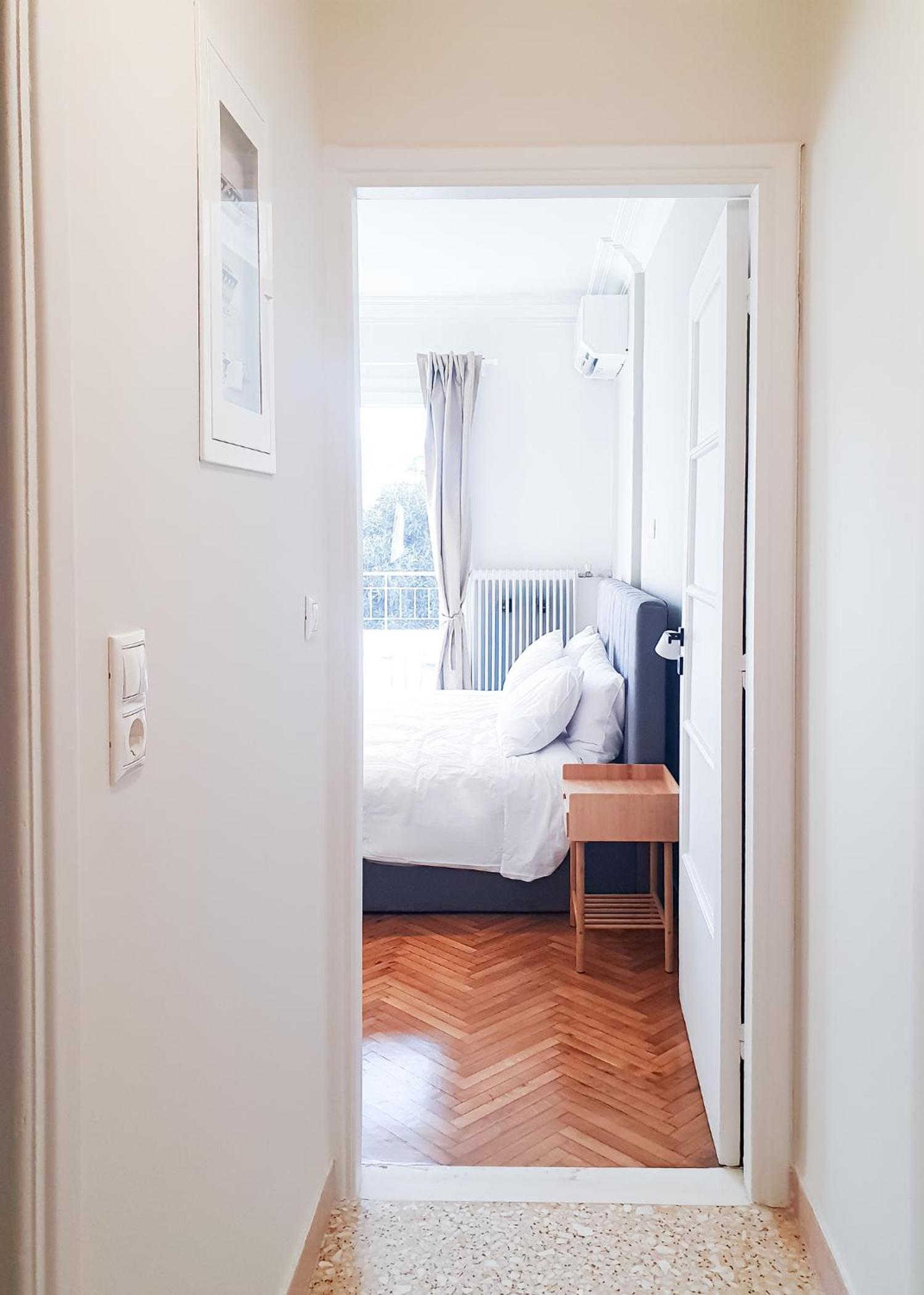 Newly renovated sunny Apartment photo 3