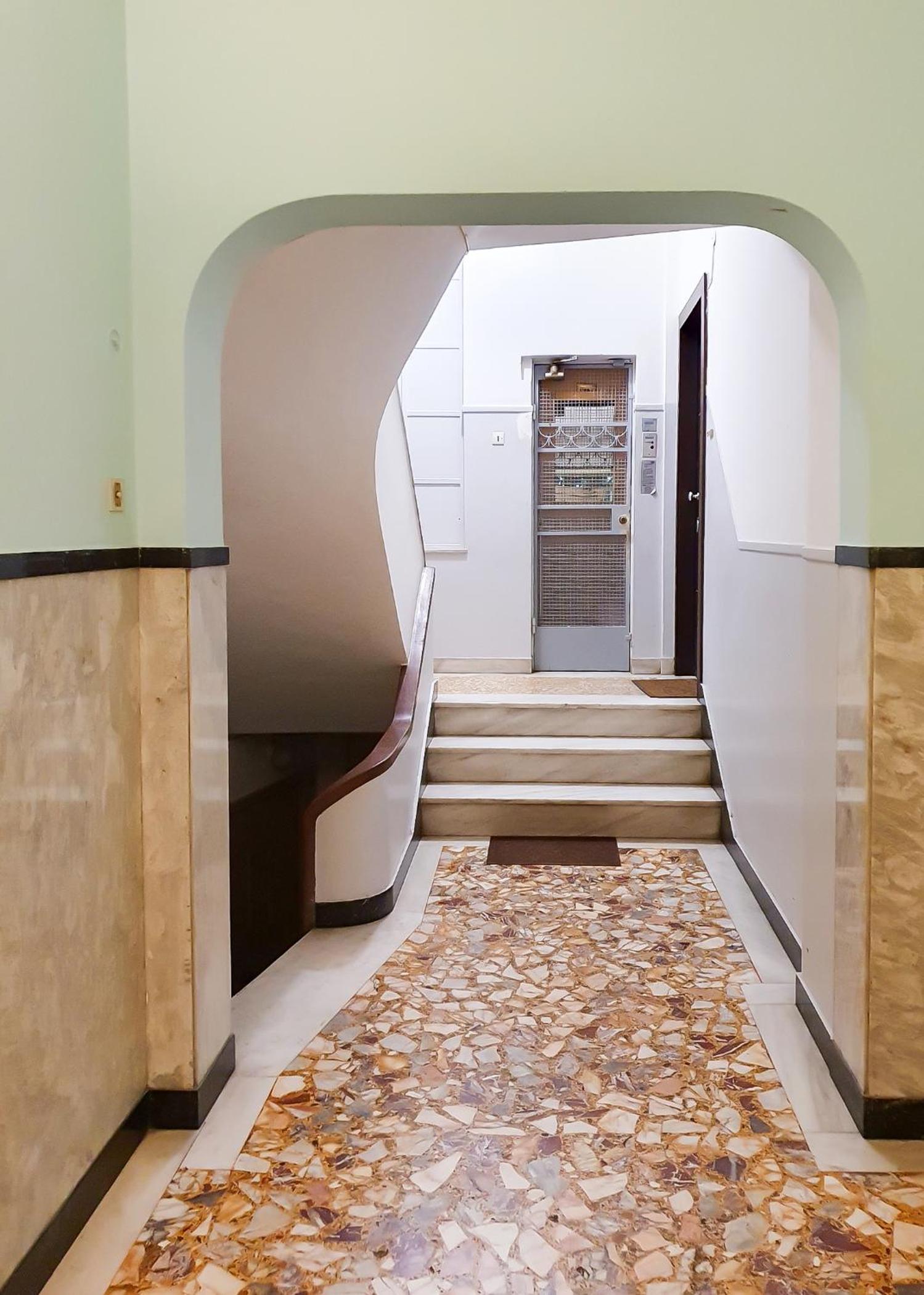 Newly renovated sunny Apartment photo 4