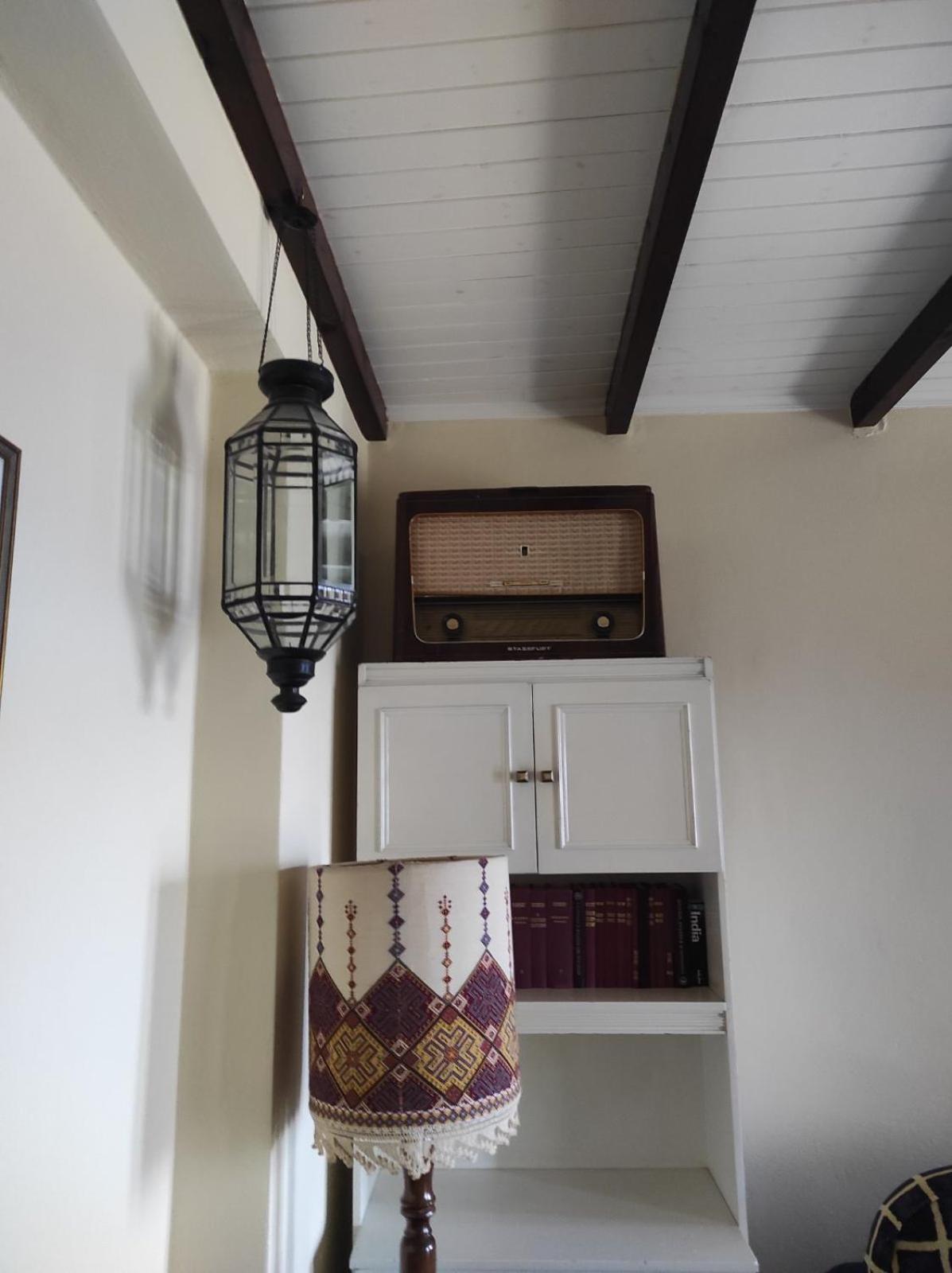 Comfortable Apoikia house for 2 view 4