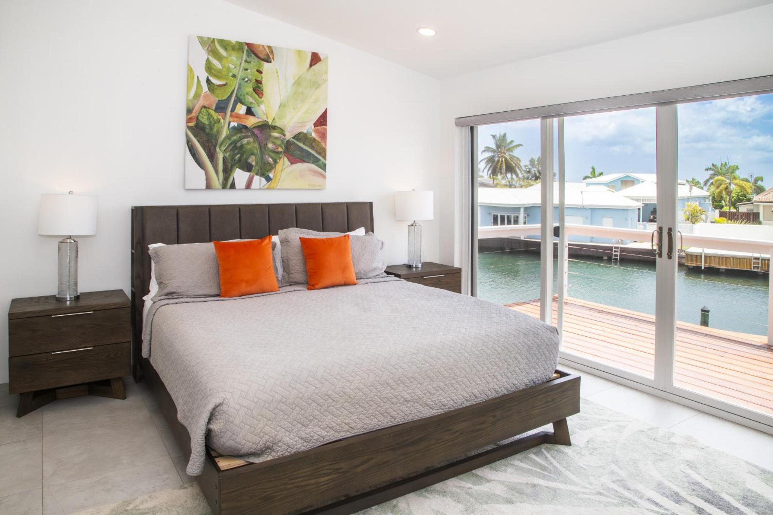 247B Waterfront Villa on South Finger, Jolly Harbo