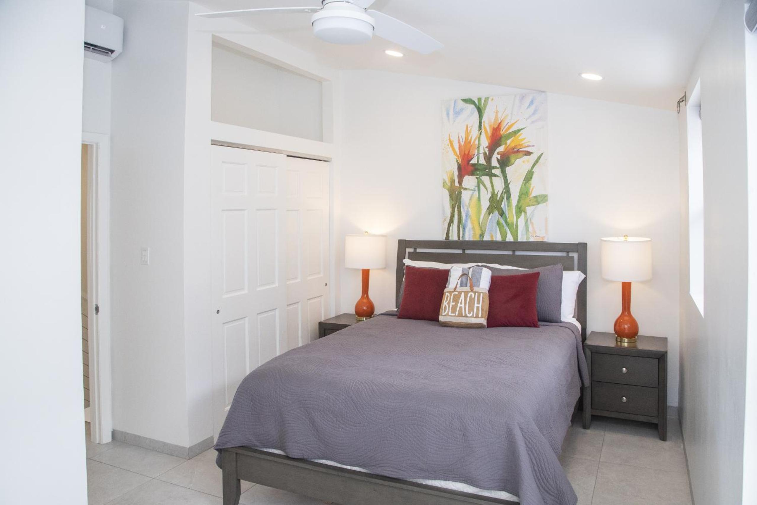 247B Waterfront Villa on South Finger, Jolly Harbo