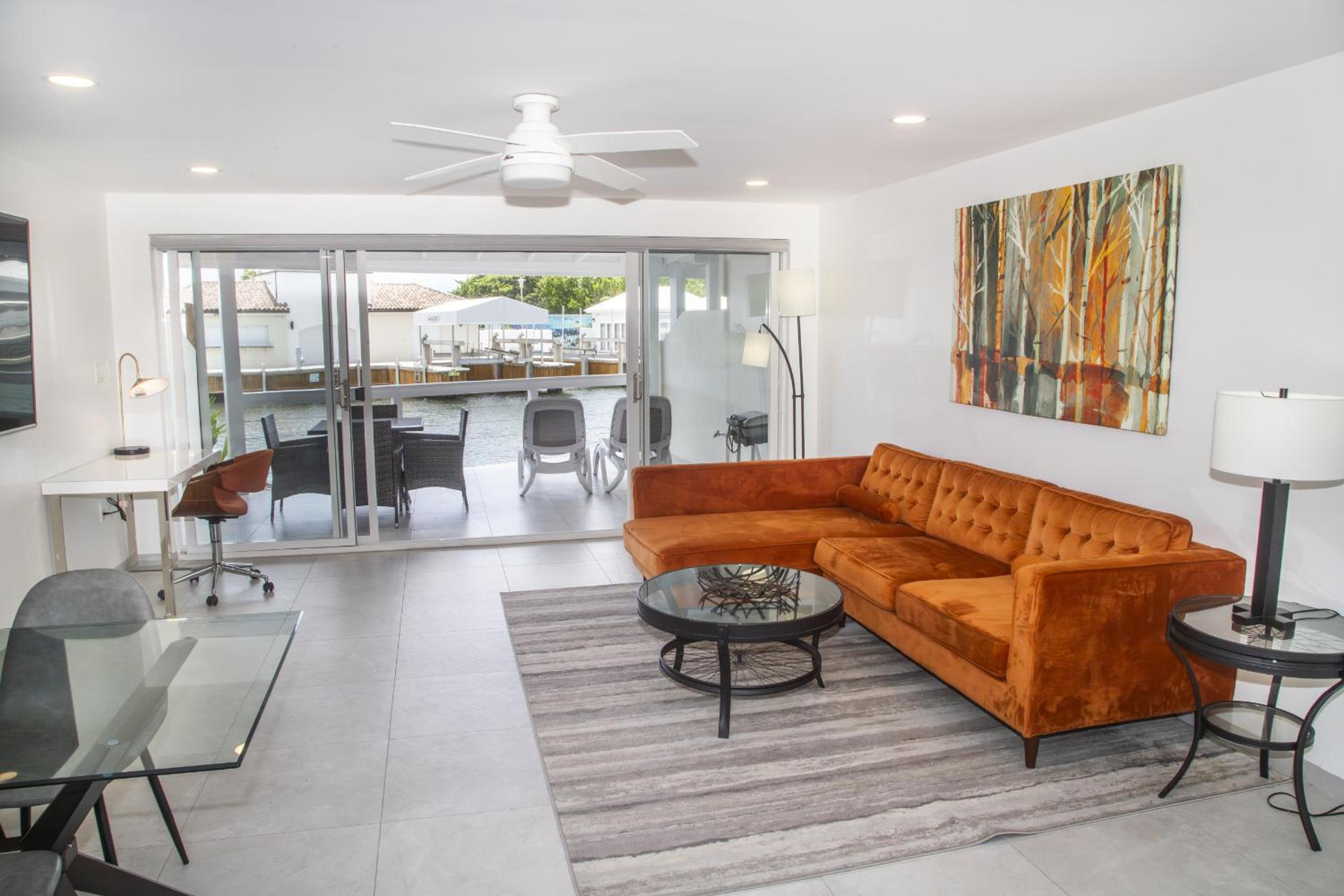 247B Waterfront Villa on South Finger, Jolly Harbo