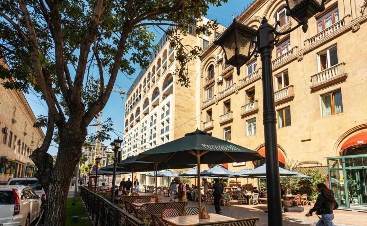 Nice and cozy apartment near Republic square
