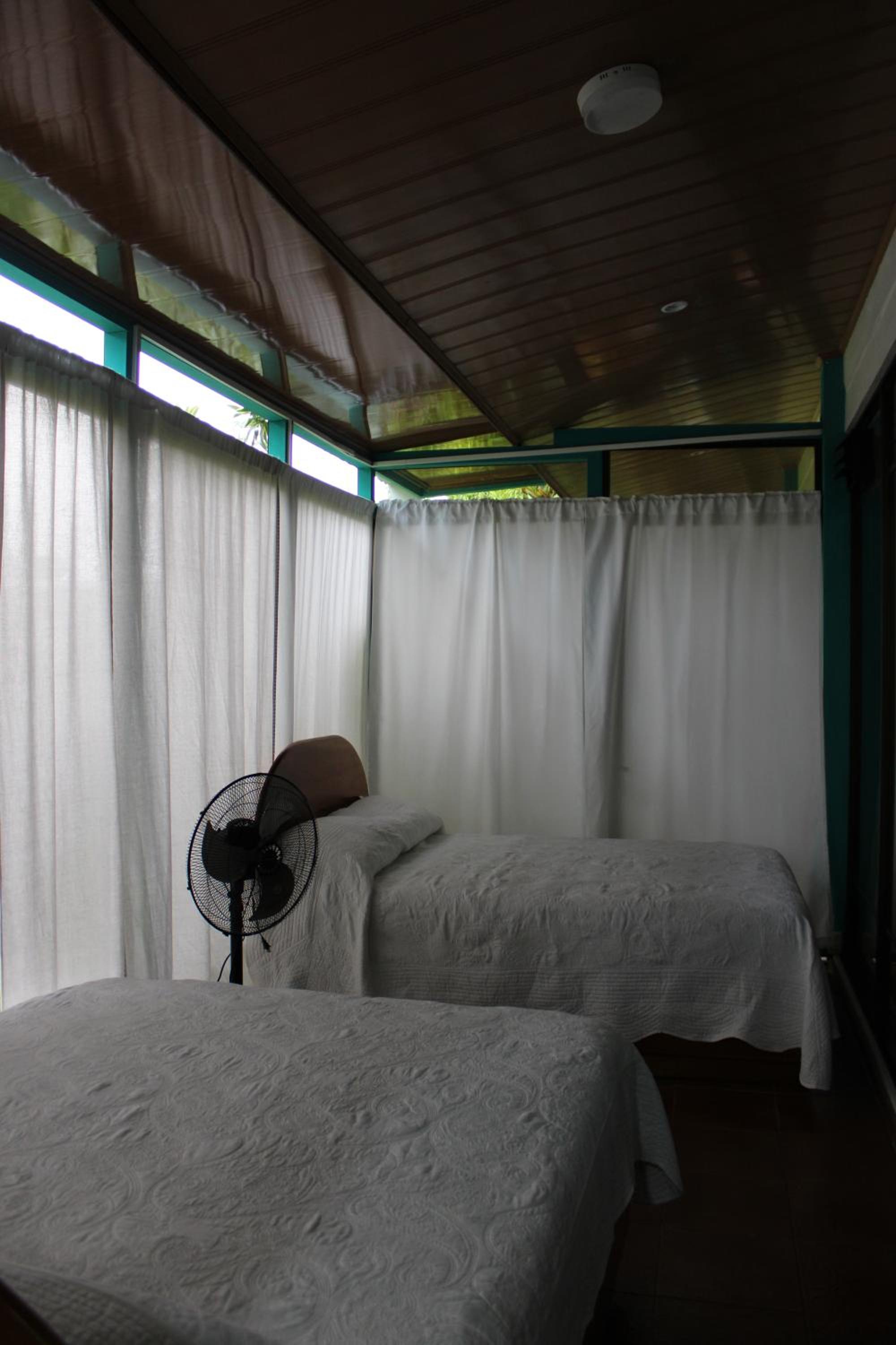 Casa Tropical Honey by The Blue