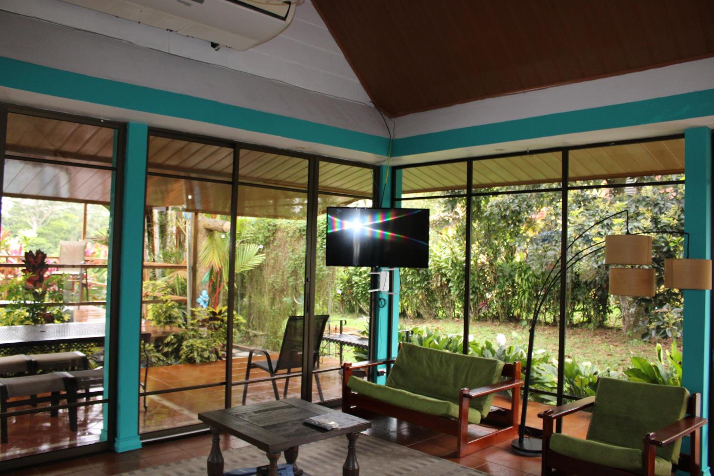 Casa Tropical Honey by The Blue