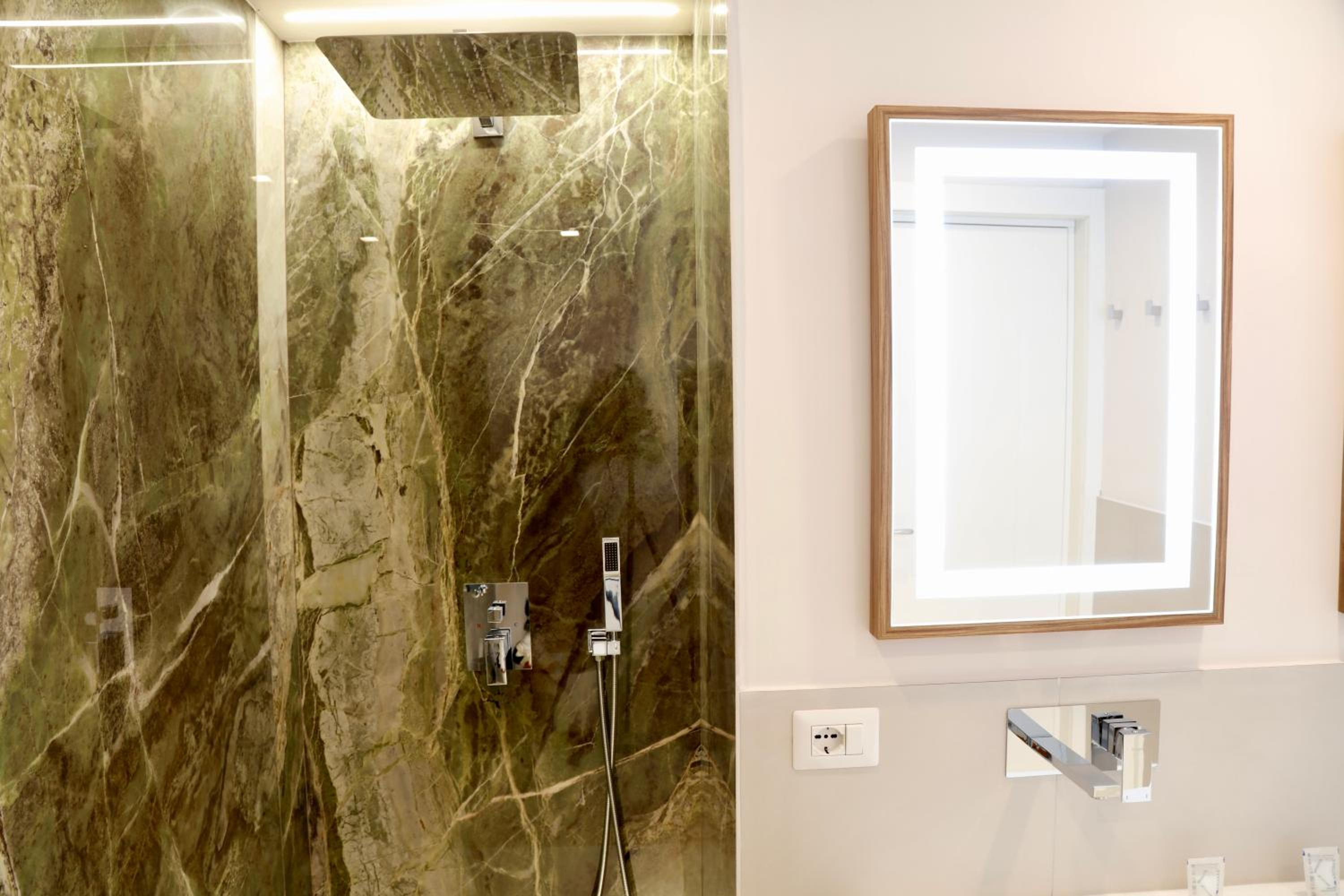 Domus Maxima - Rome Suite & Rooms