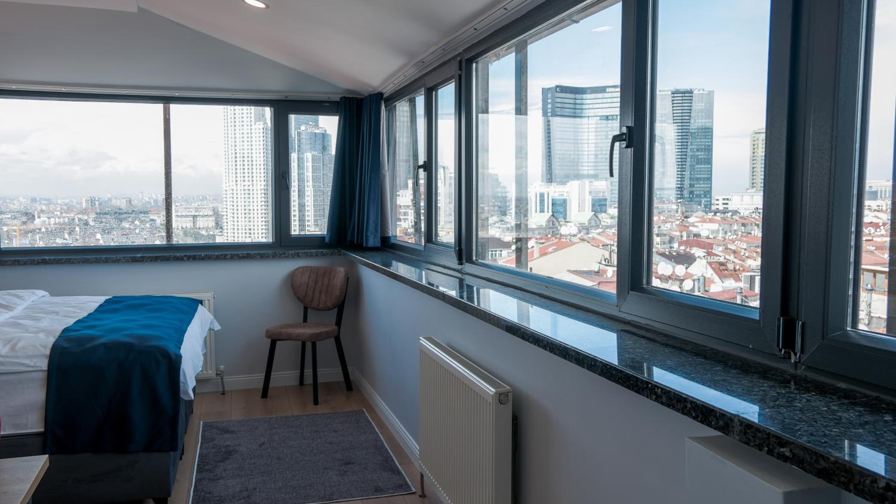 The Blue Suites - Image 40