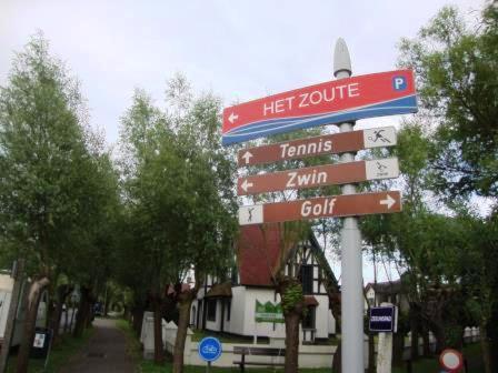 KNOKKE ZOUTE near beach appartment with garage