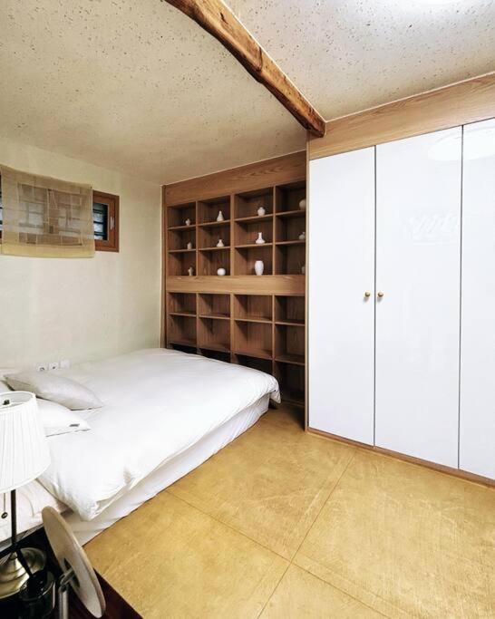 JoongRimJae - Hanok view 4