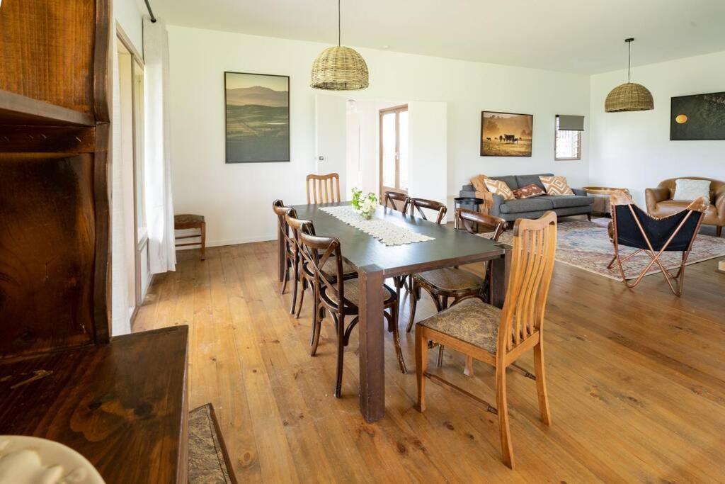 Linleigh Farmhouse With Mountain Views