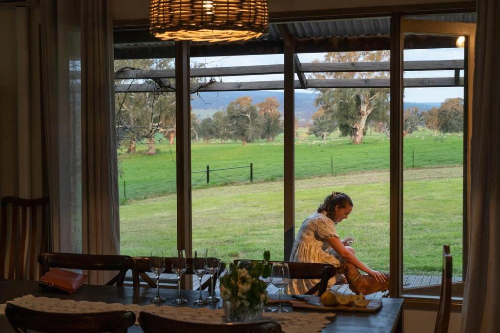 Linleigh Farmhouse With Mountain Views