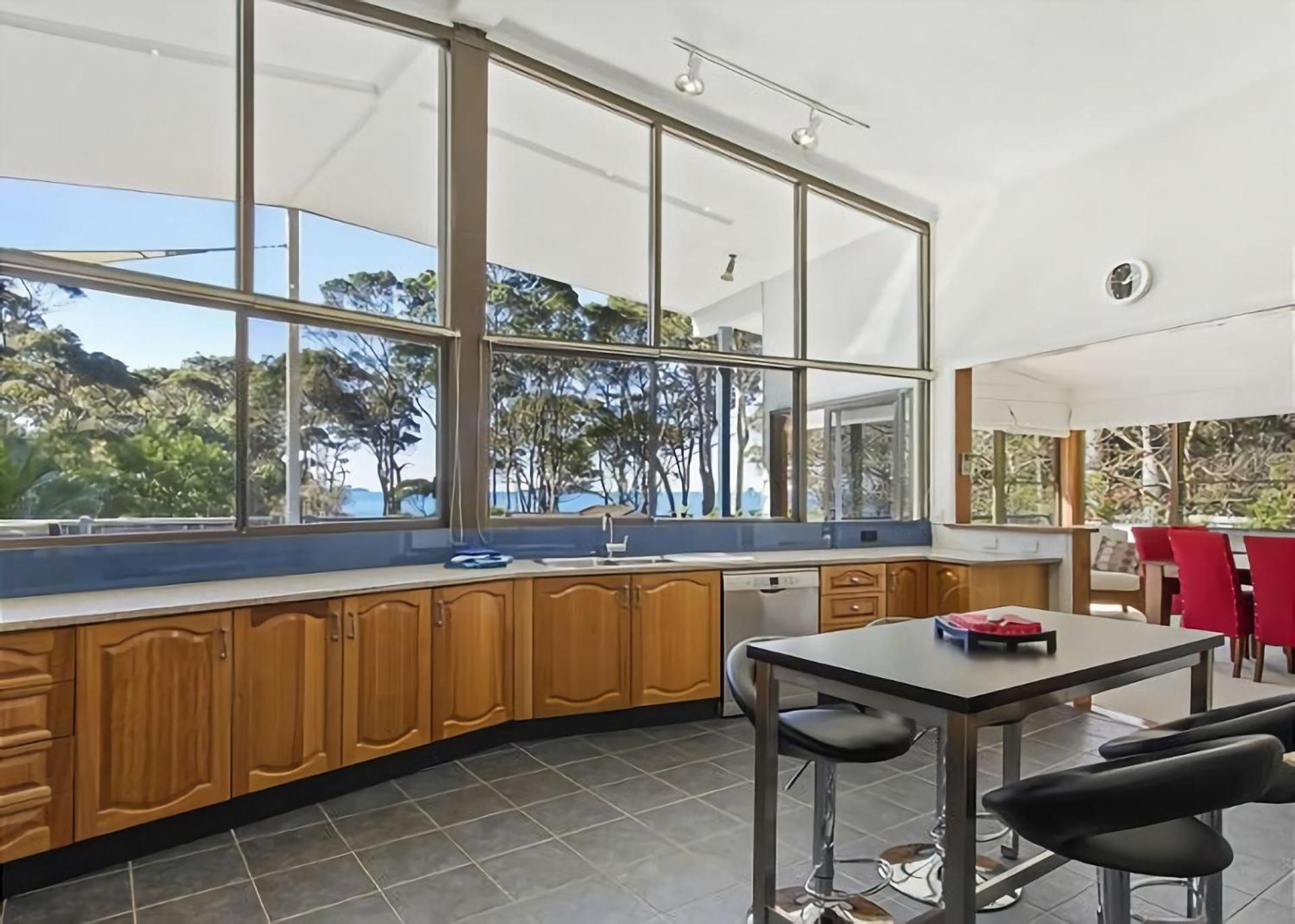 George Bass Drive A Well Kept Secret managed by Batemans Bay Accom