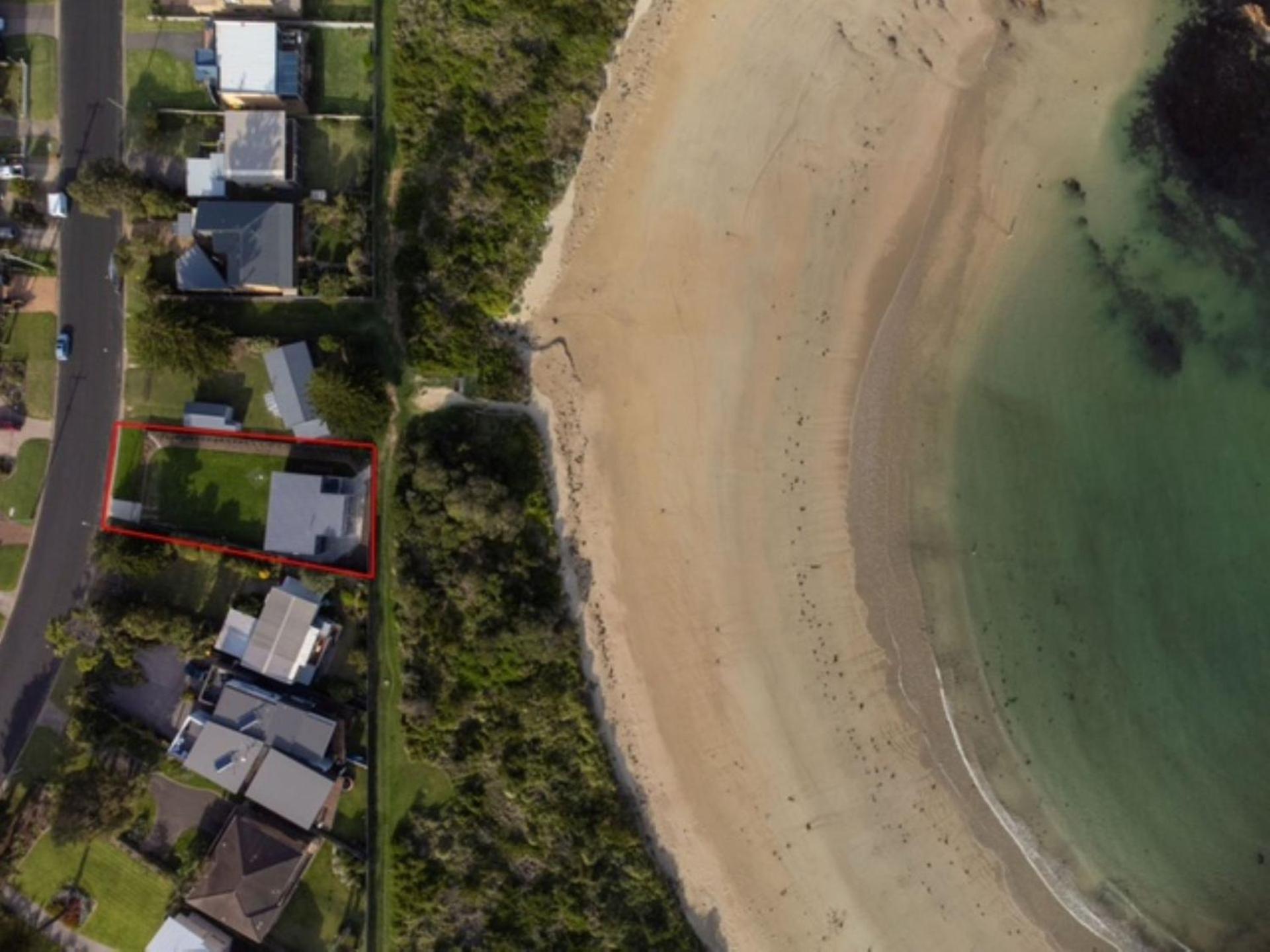 Jenkins Beach House Galwad y mor Call of the Sea