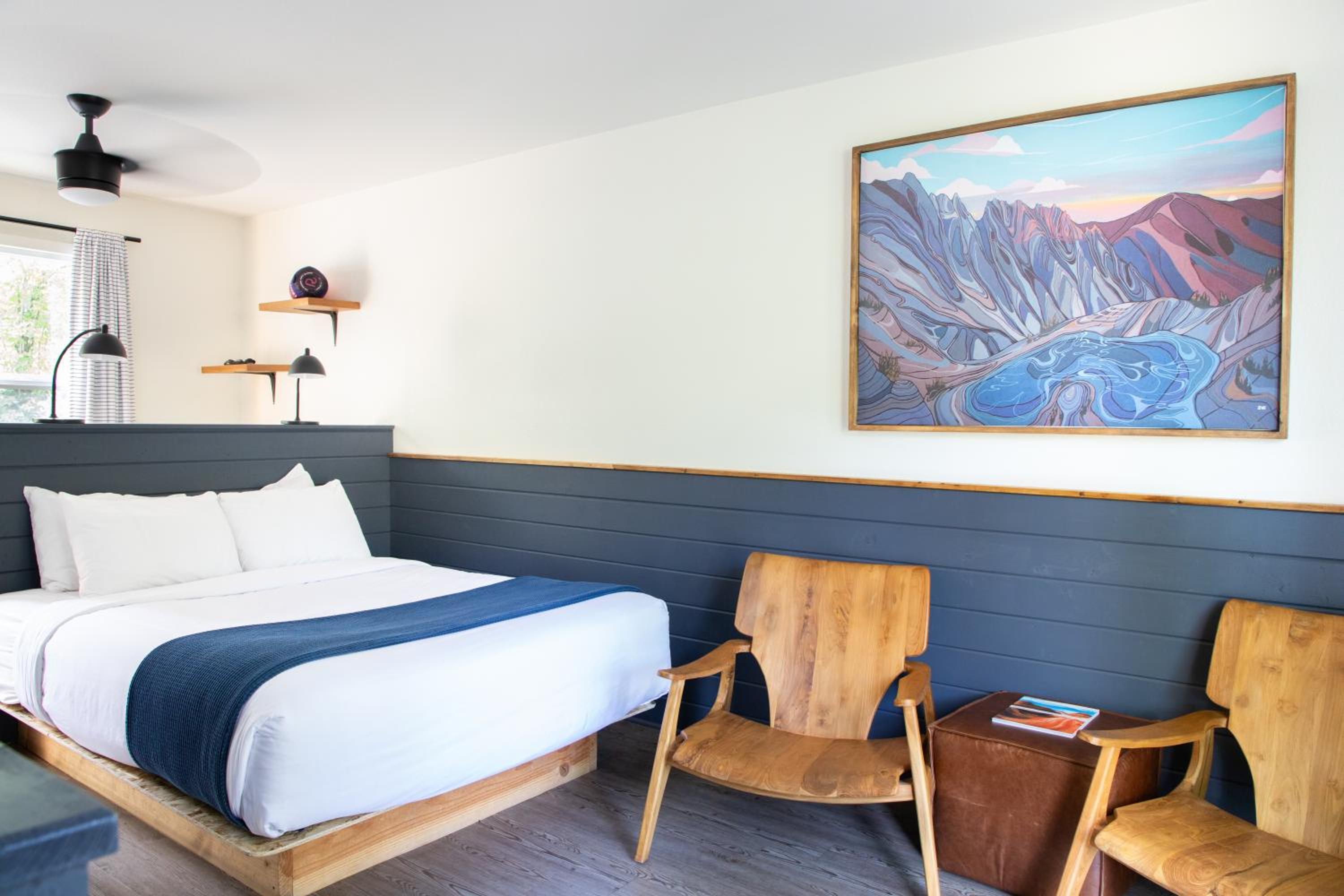 LOGE Leavenworth Riverside