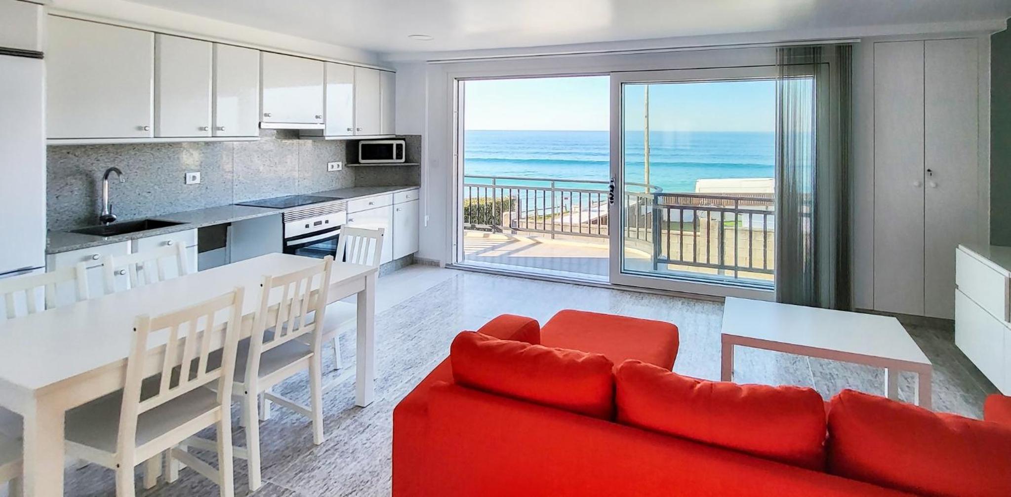 AG Casa Vilamar en primera linea de playa Razo view 5