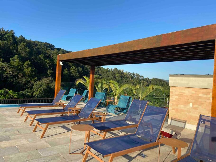 Set Ribeira, apê completo com piscina vista mar!