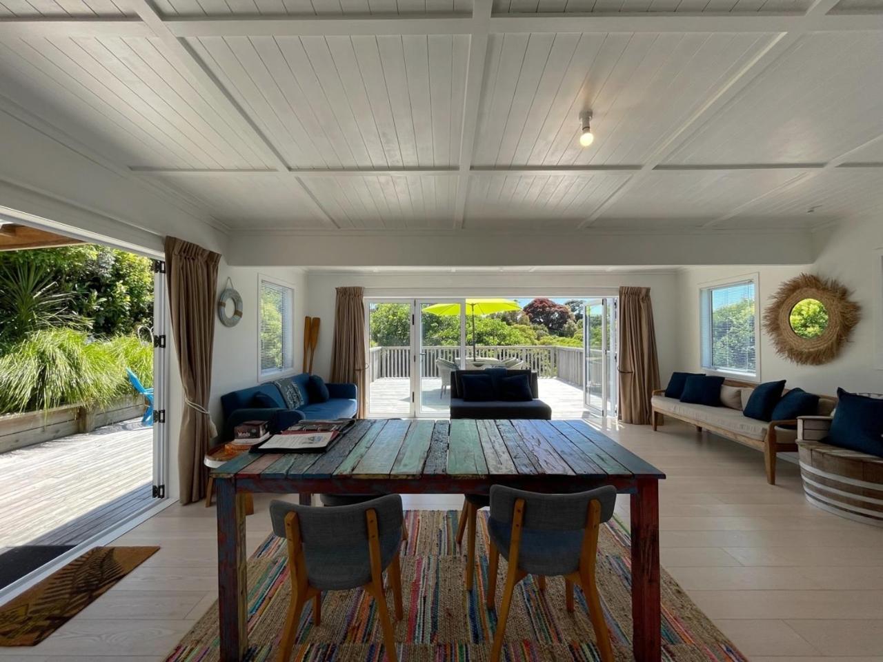 Oneroa Village Oasis - Stay Waiheke view 3