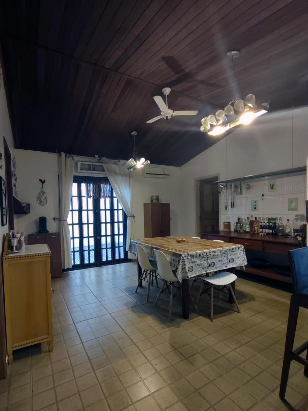 LINDA CASA COM PISCINA EM PONTAL DO SUL