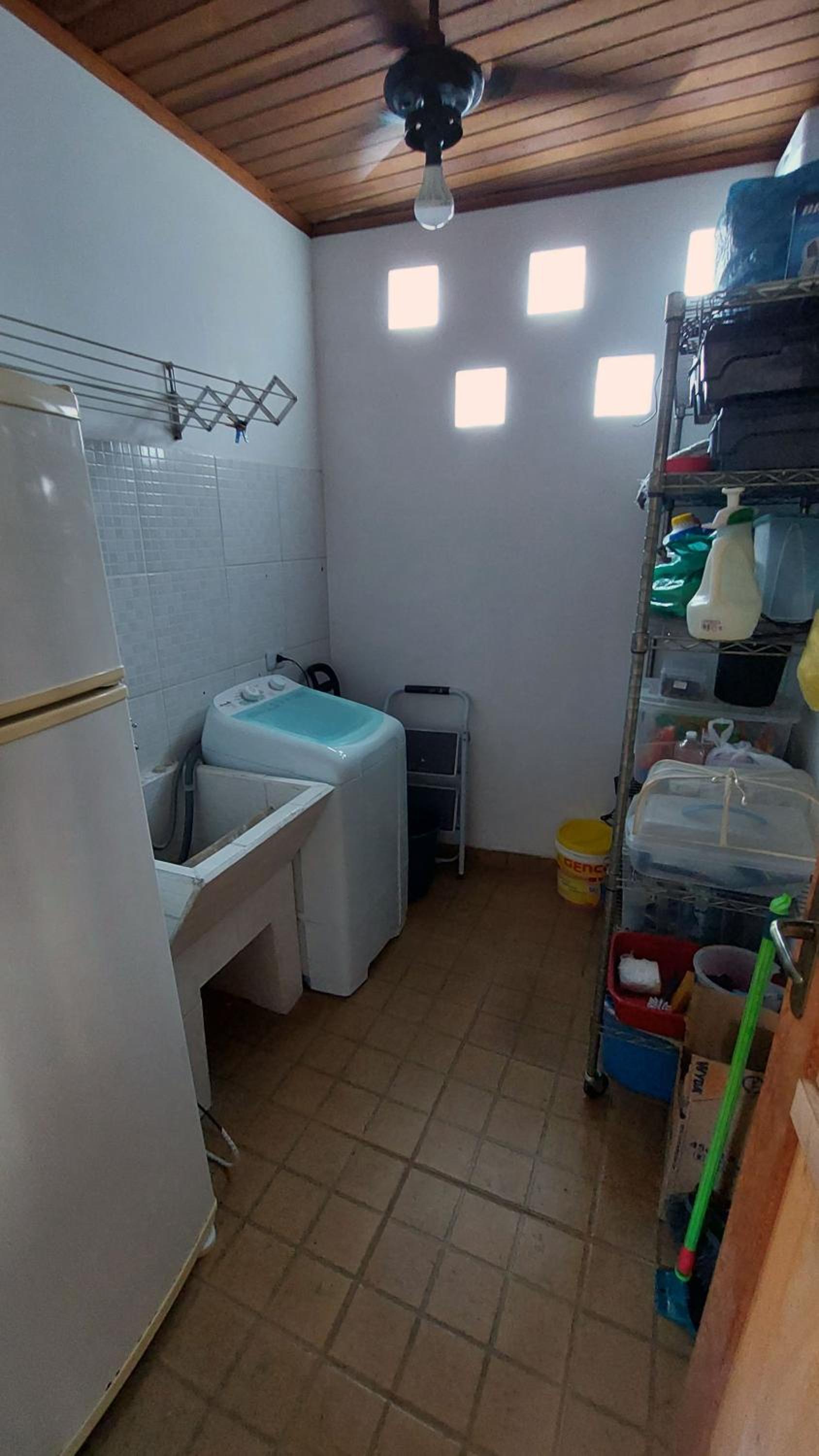 LINDA CASA COM PISCINA EM PONTAL DO SUL