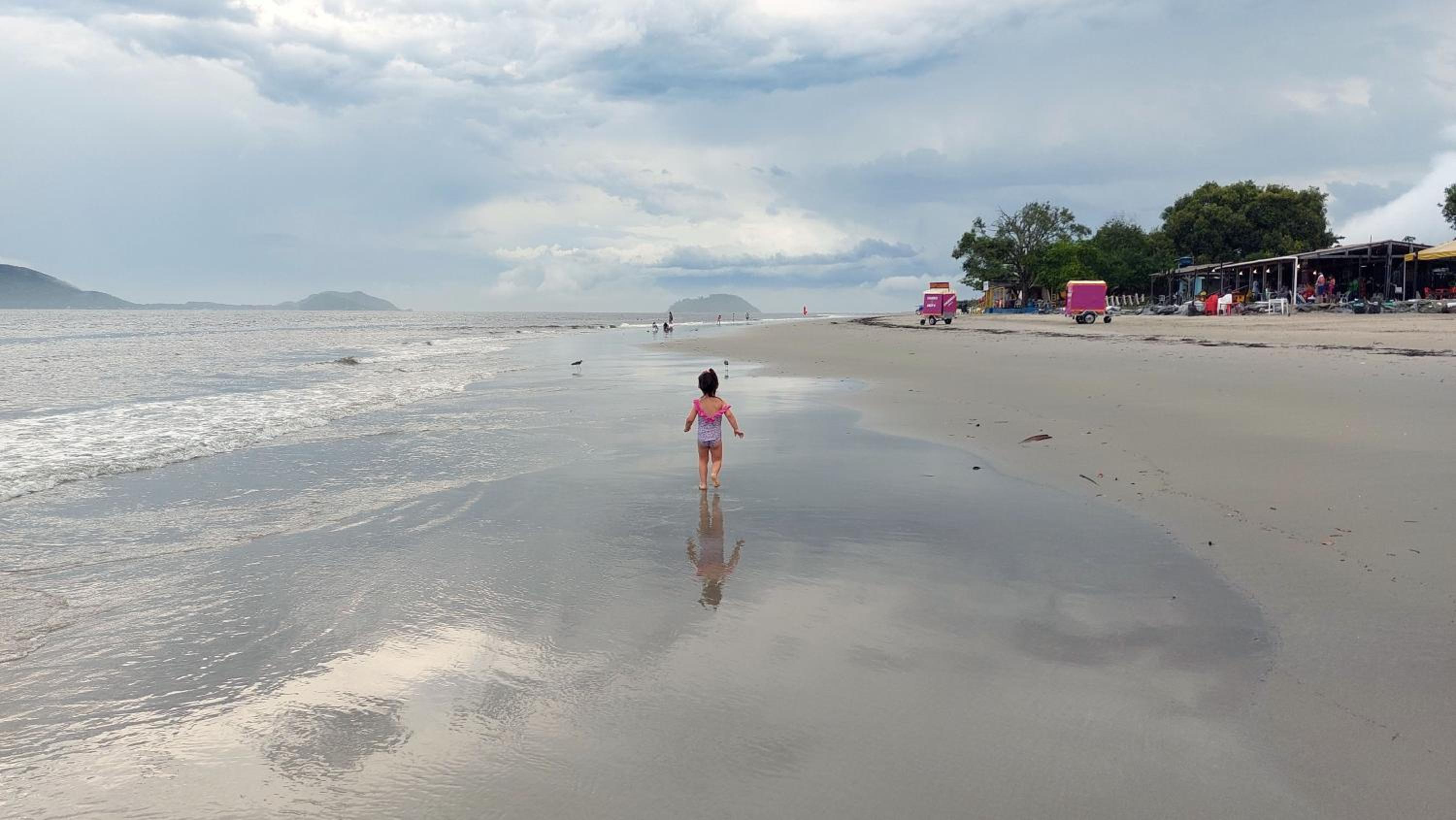 LINDA CASA COM PISCINA EM PONTAL DO SUL