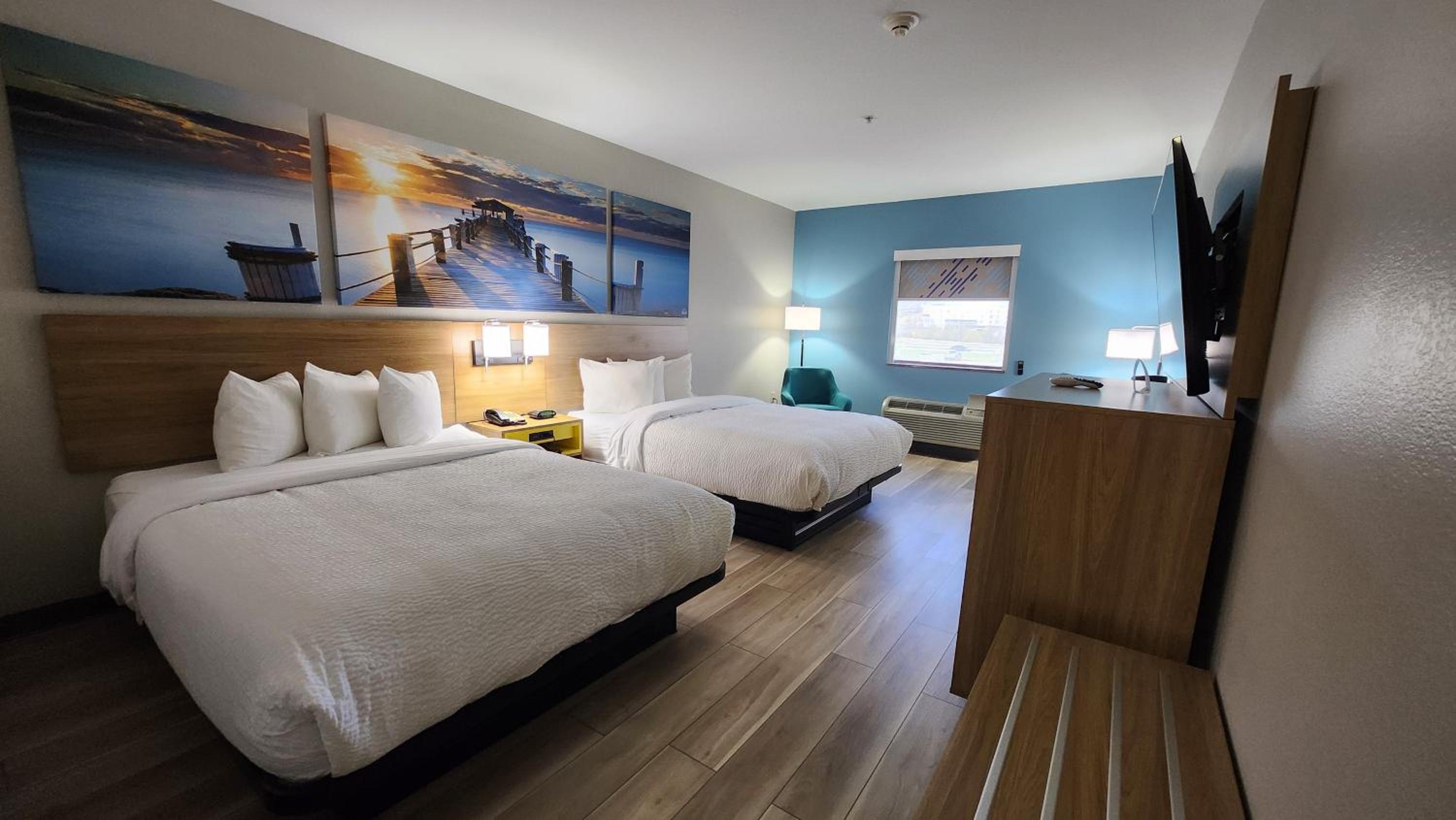 Russellville Vacations - Days Inn  Suites by Wyndham Russellville - Property Image 2