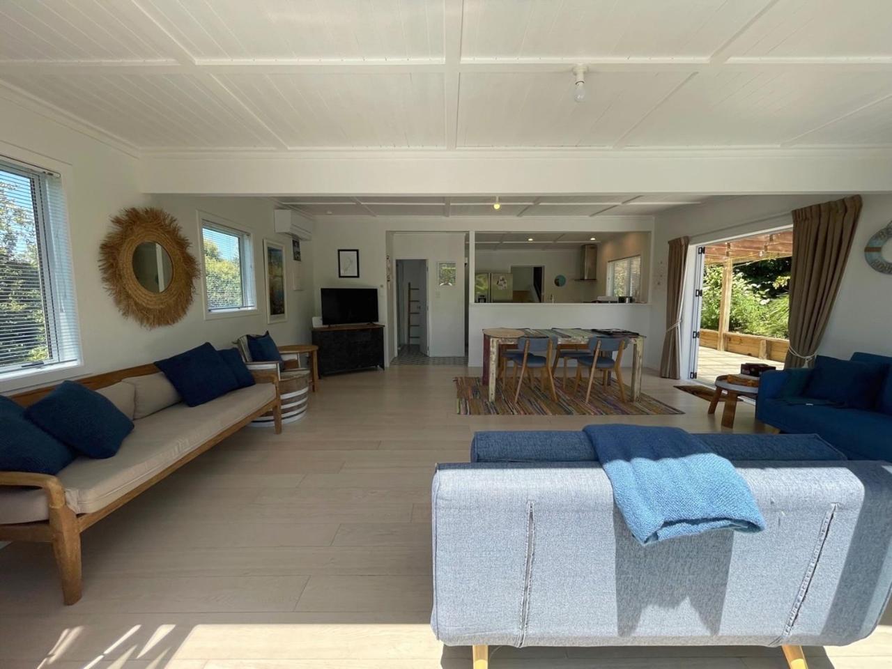 Oneroa Village Oasis - Stay Waiheke view 2