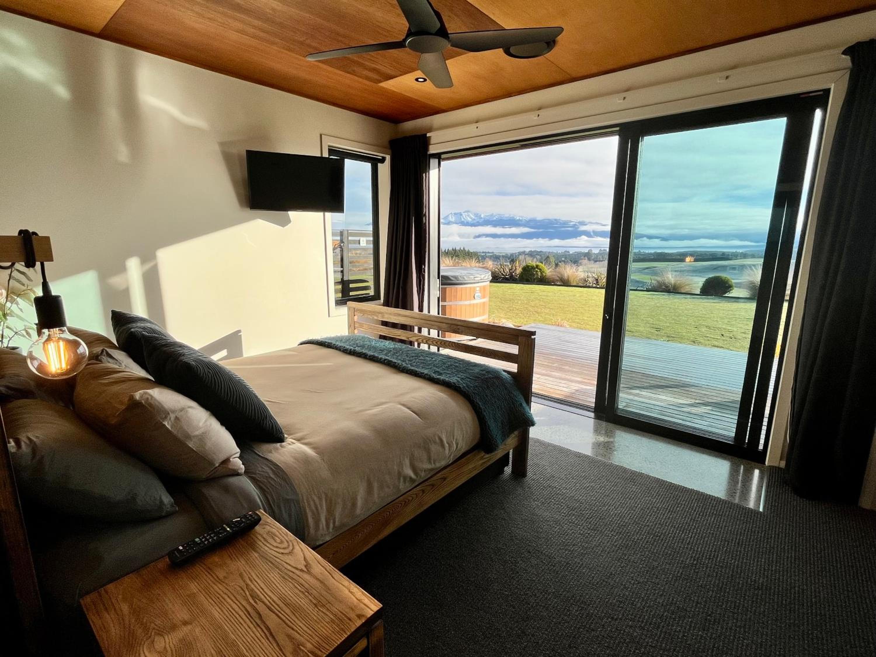 Fiordland Eco-Retreat -- Panoramic Views -- Hot Tub view 5