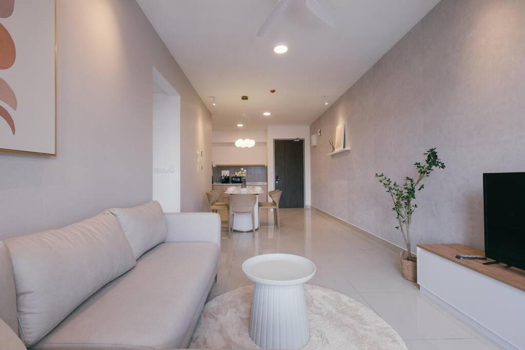 NEW! French Design 3BR InfinityPool M Vertica