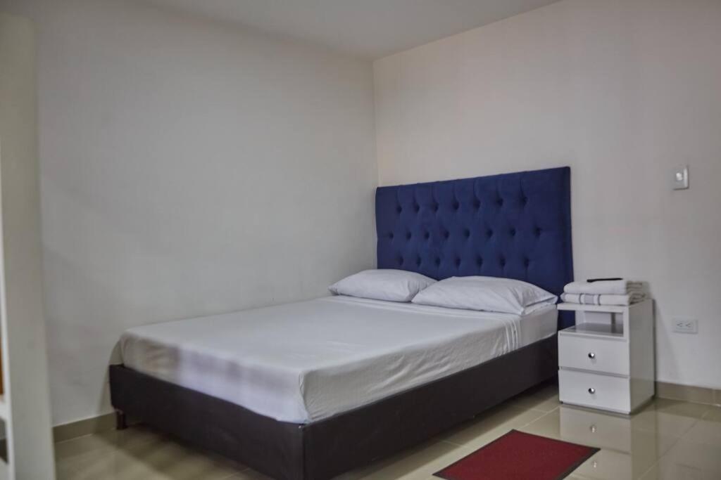Apartaestudio con Terraza Laureles