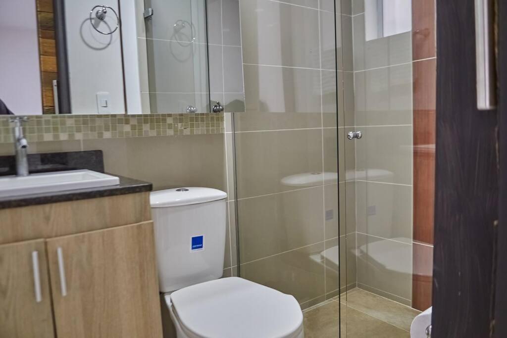 Apartaestudio con Terraza Laureles