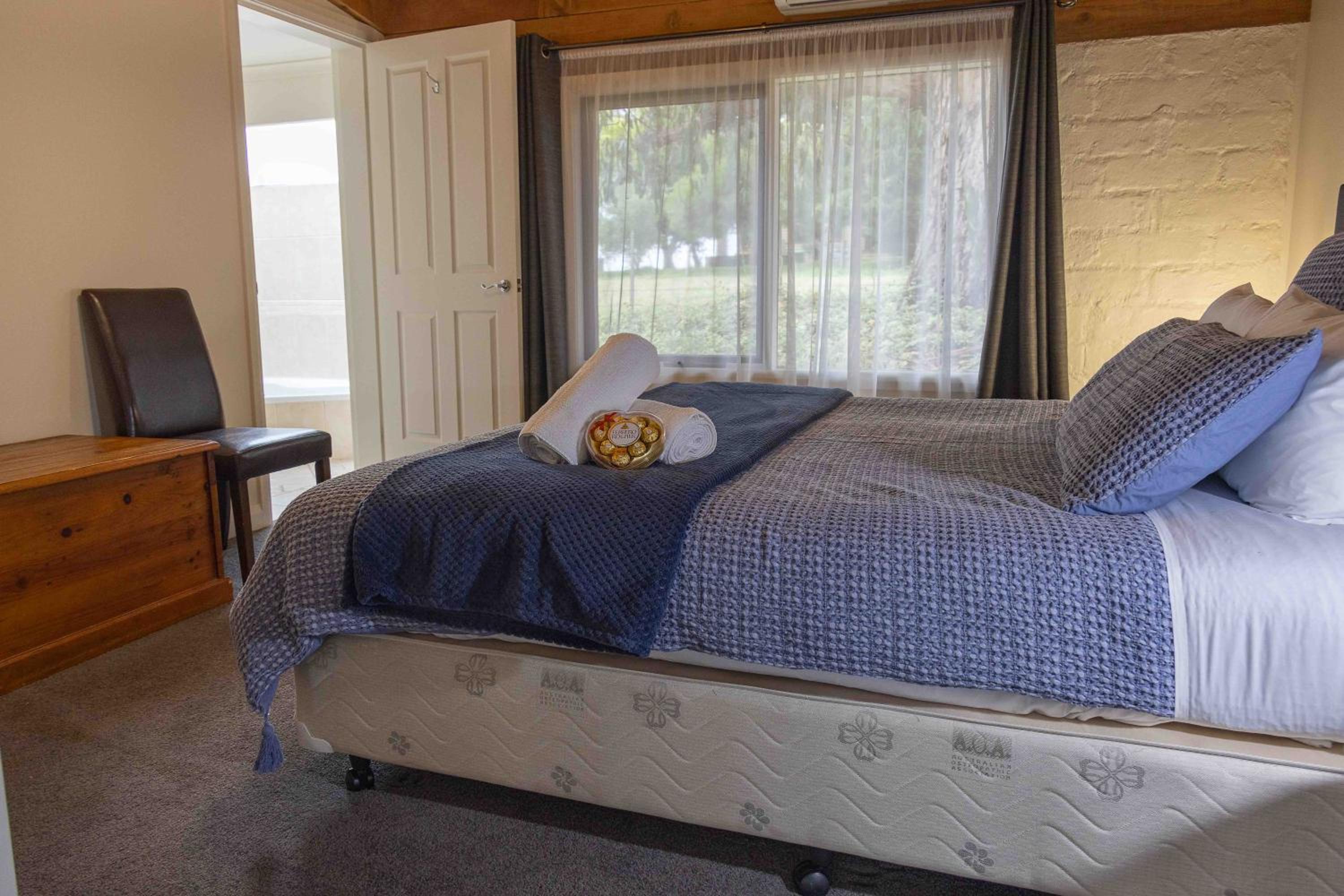 The Vines Cottage, Yarra Glen