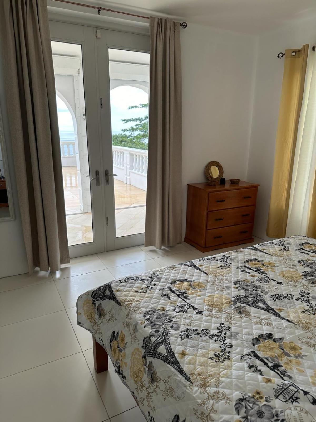 ElDorado Guesthouse & Car Rental