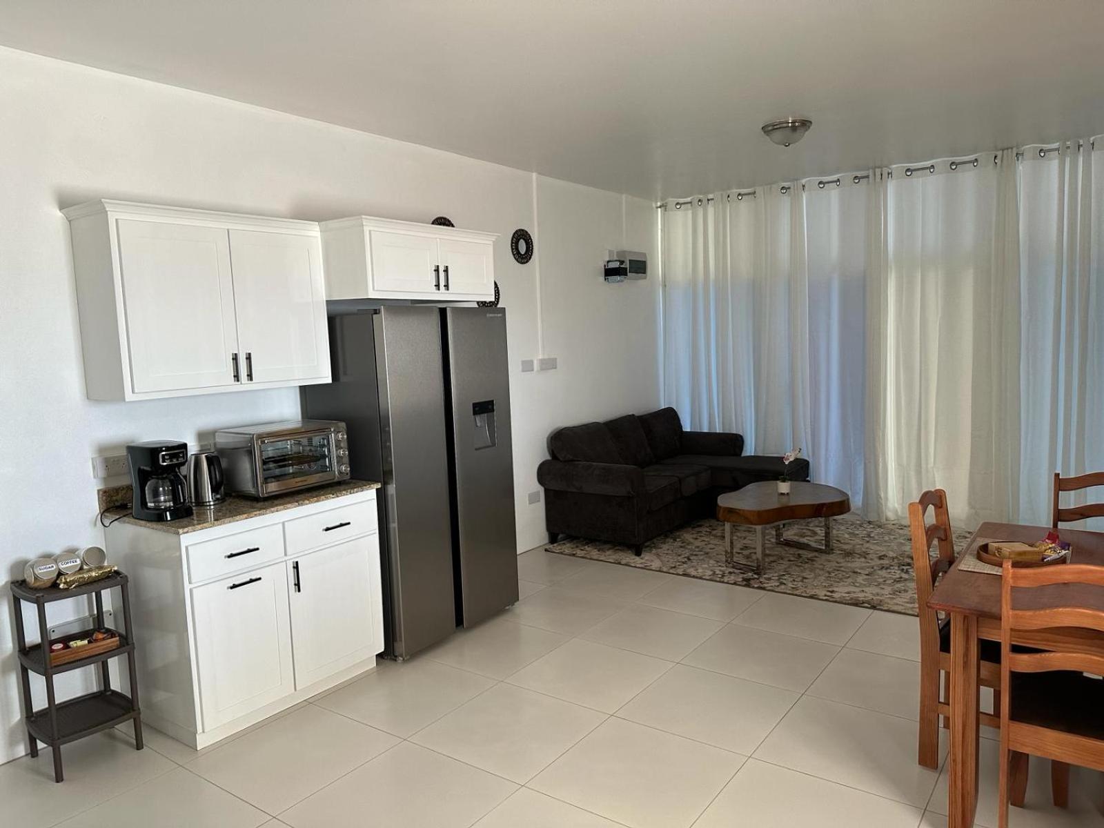 ElDorado Guesthouse & Car Rental