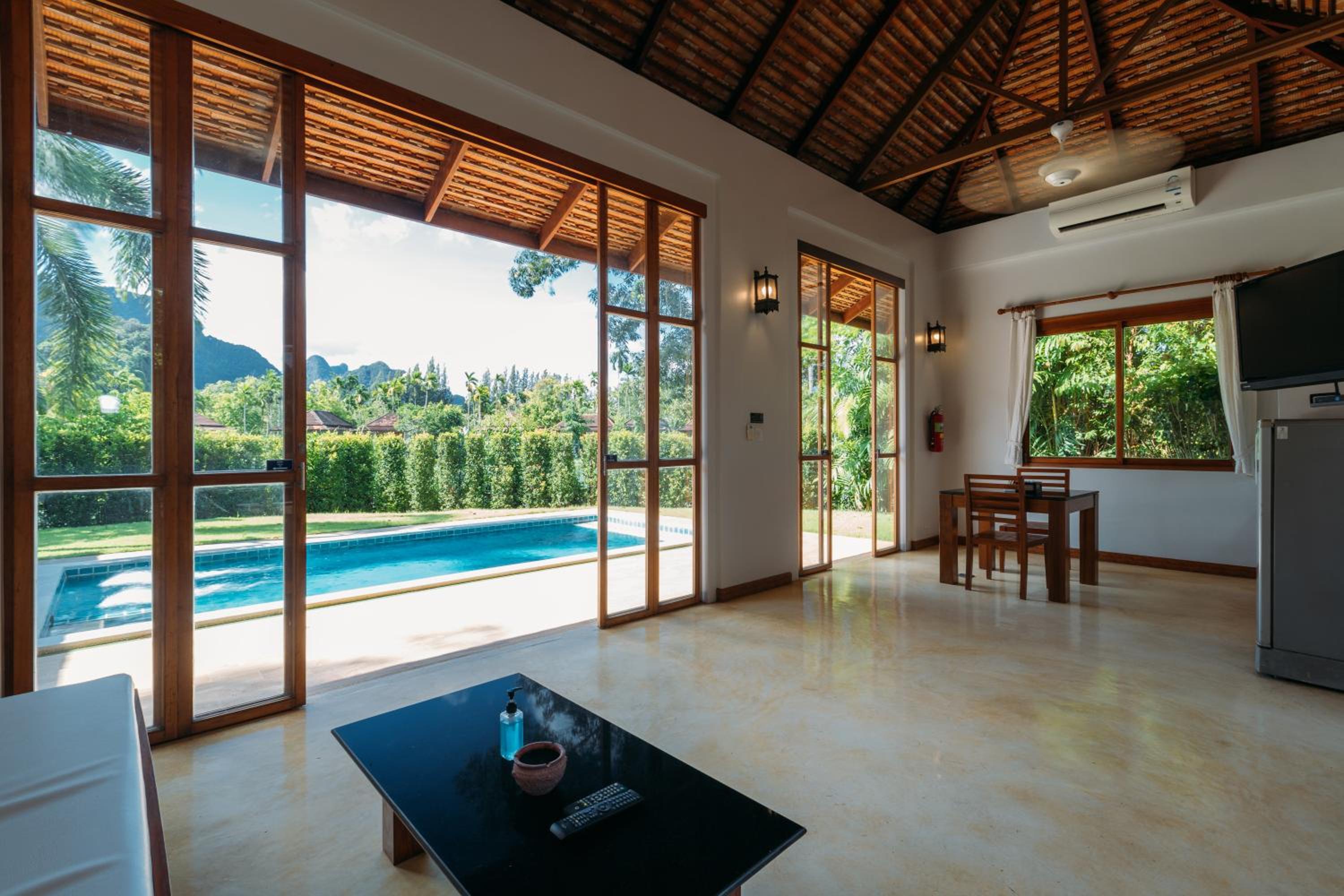 Bor Saen Pool Villa