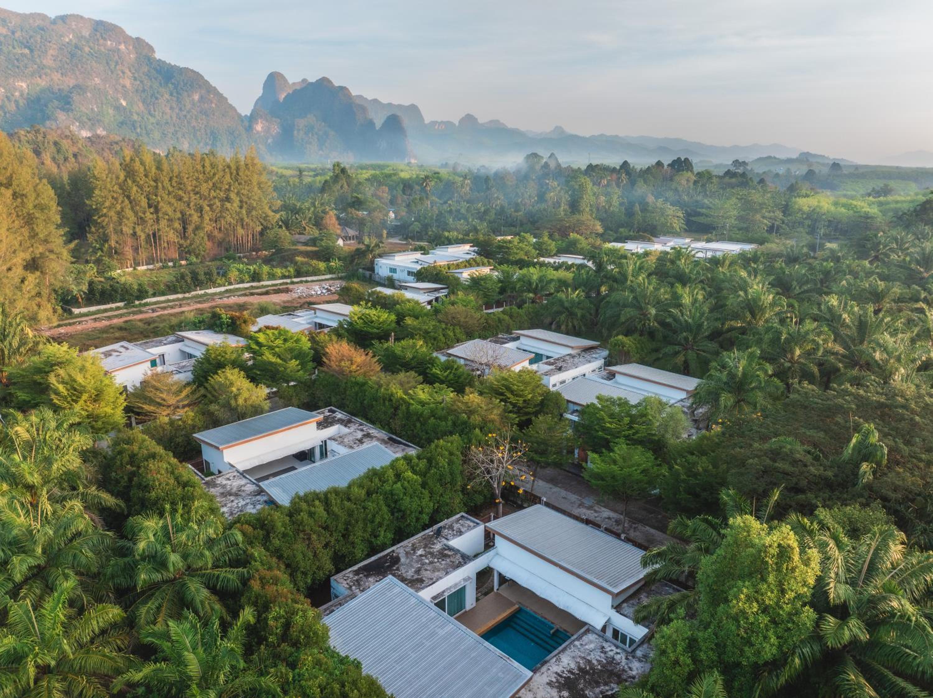 Bor Saen Pool Villa