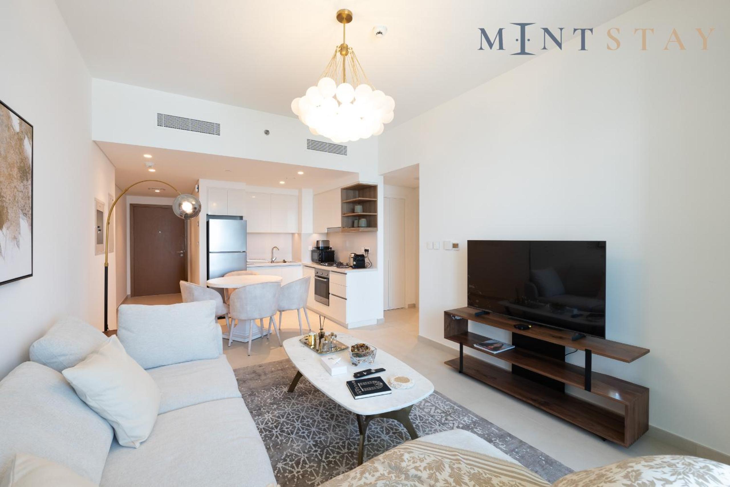 Downtown Views II City View, Downtown Dubai - Mint Stay