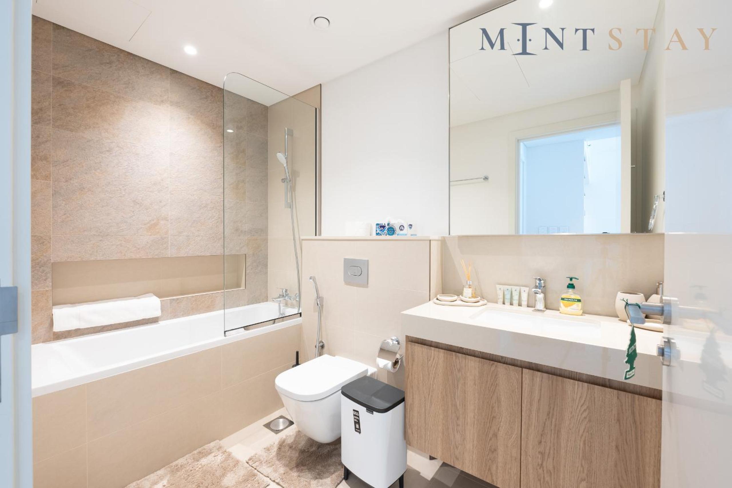 Downtown Views II City View, Downtown Dubai - Mint Stay