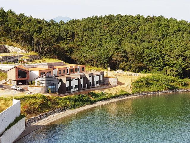 Gyeongnam goseong Hotel With7 view 2