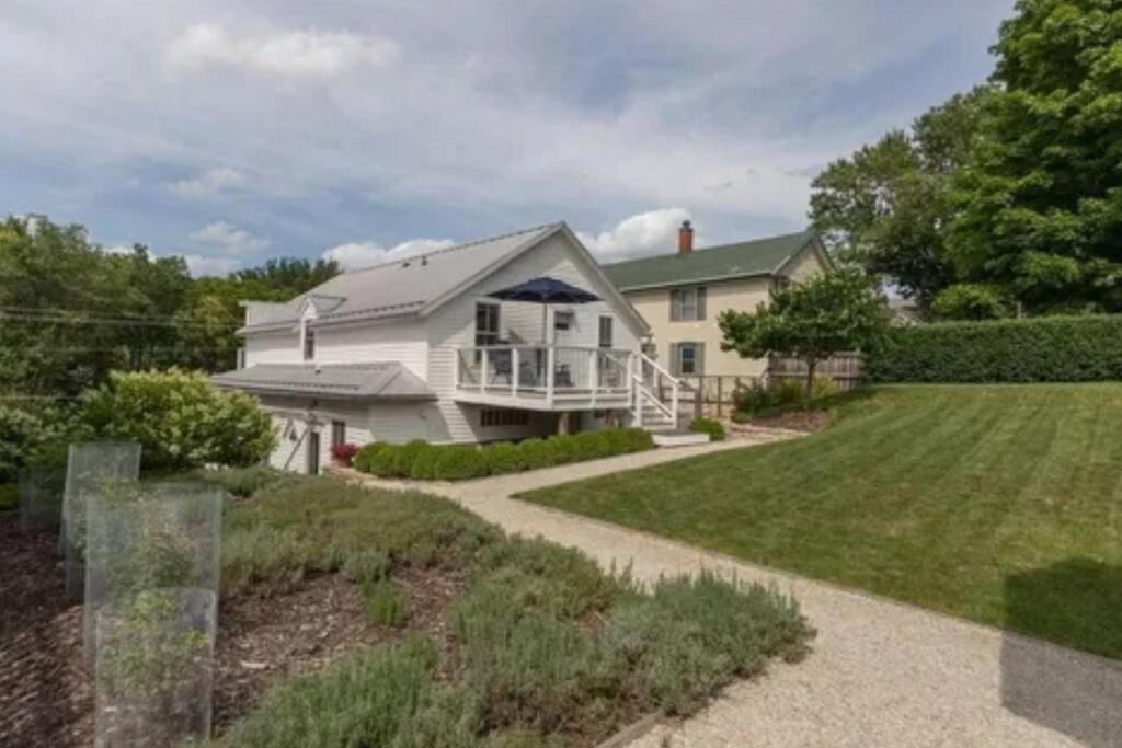 Lanesboro House