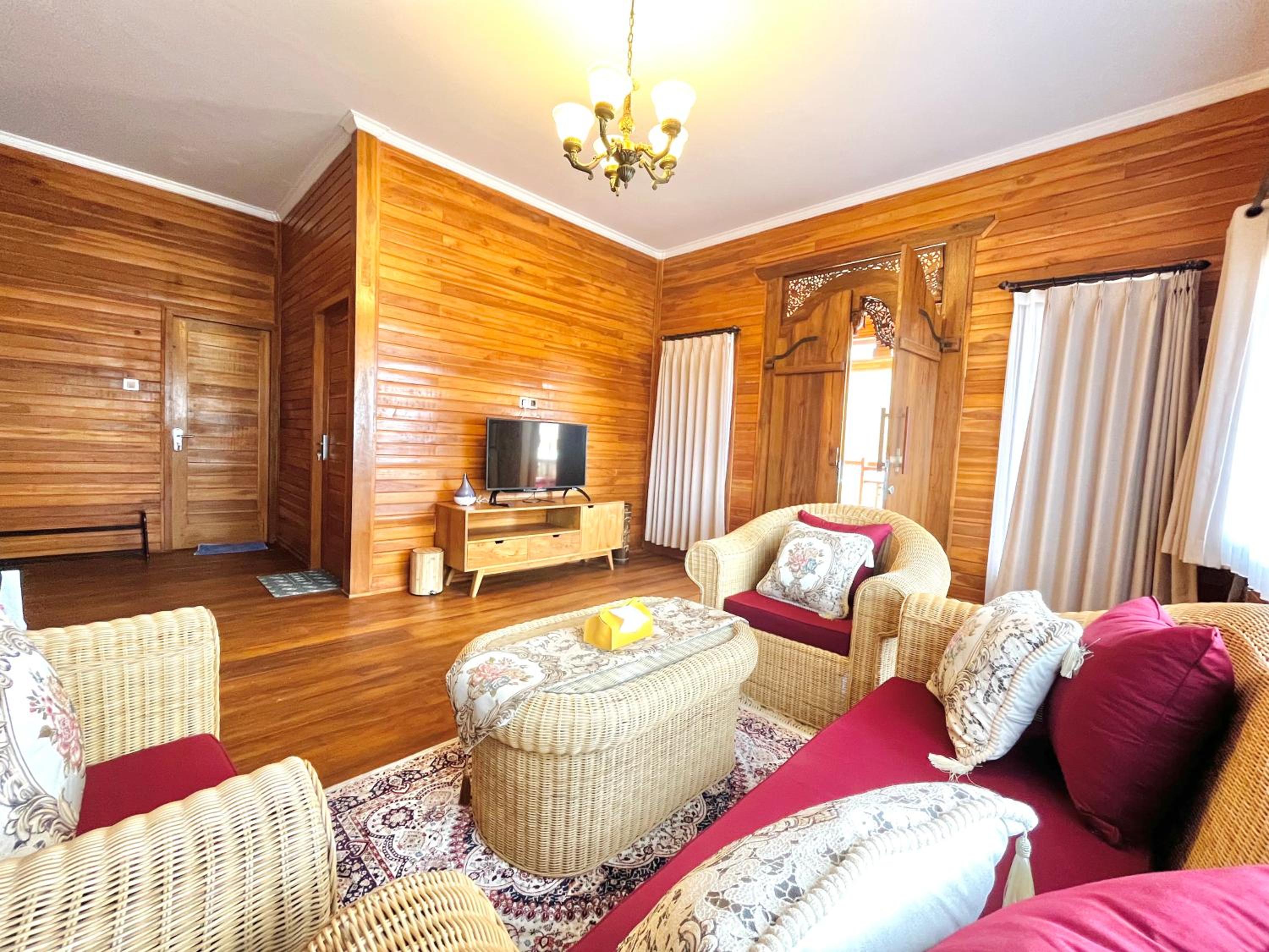 Rosewood Villa