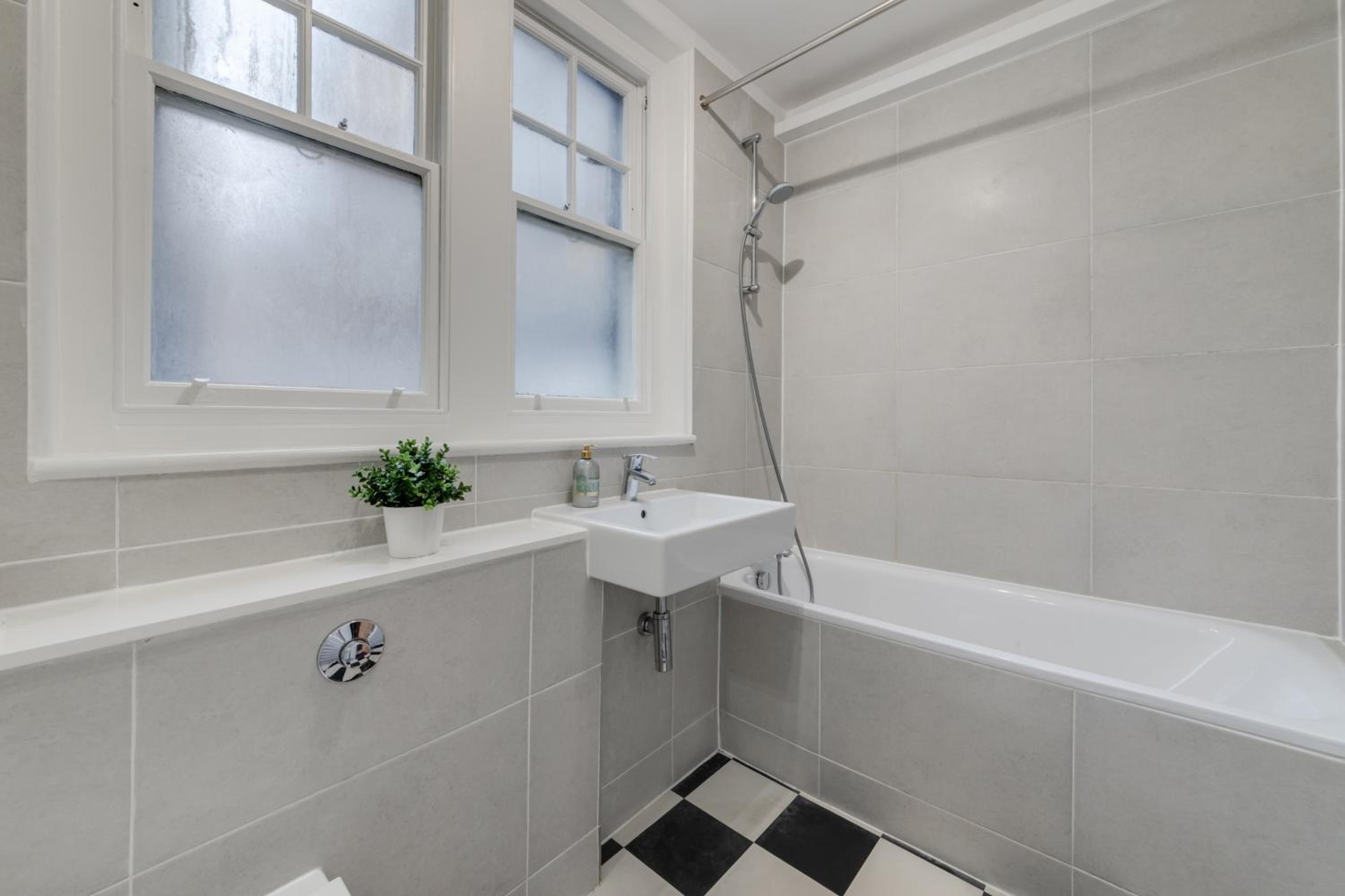 Spacious 1 Bed Apartment- Close to Kings Cross Station