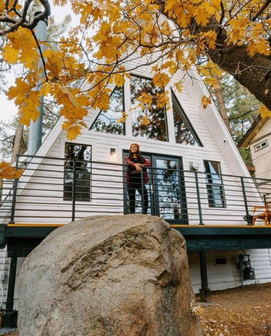 The Scandia, A-Frame Chalet -Fireplace & Hot tub