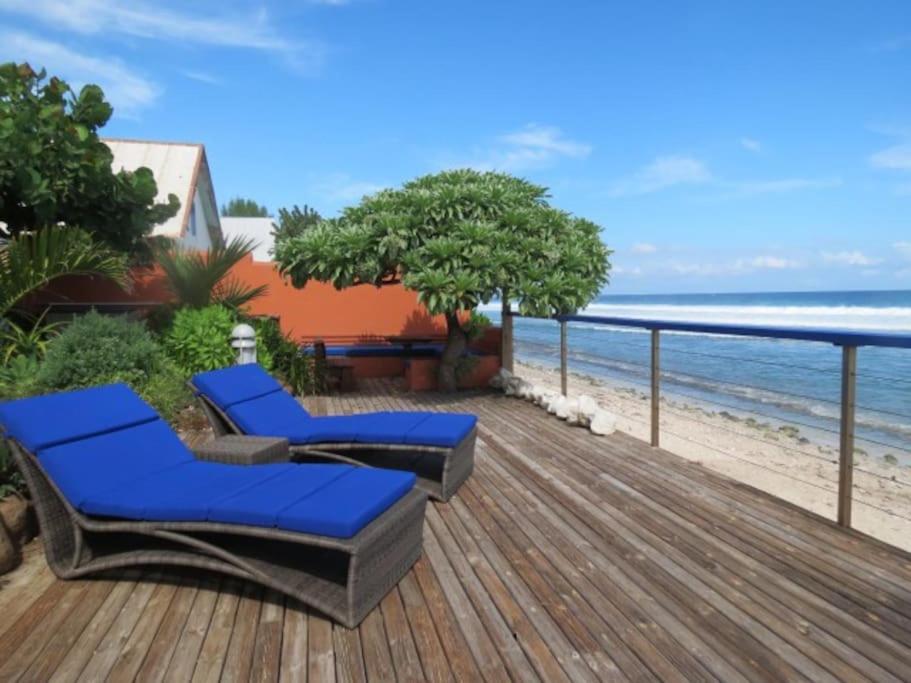 Villa Perle de Corail, les pieds dans l'eau view 2