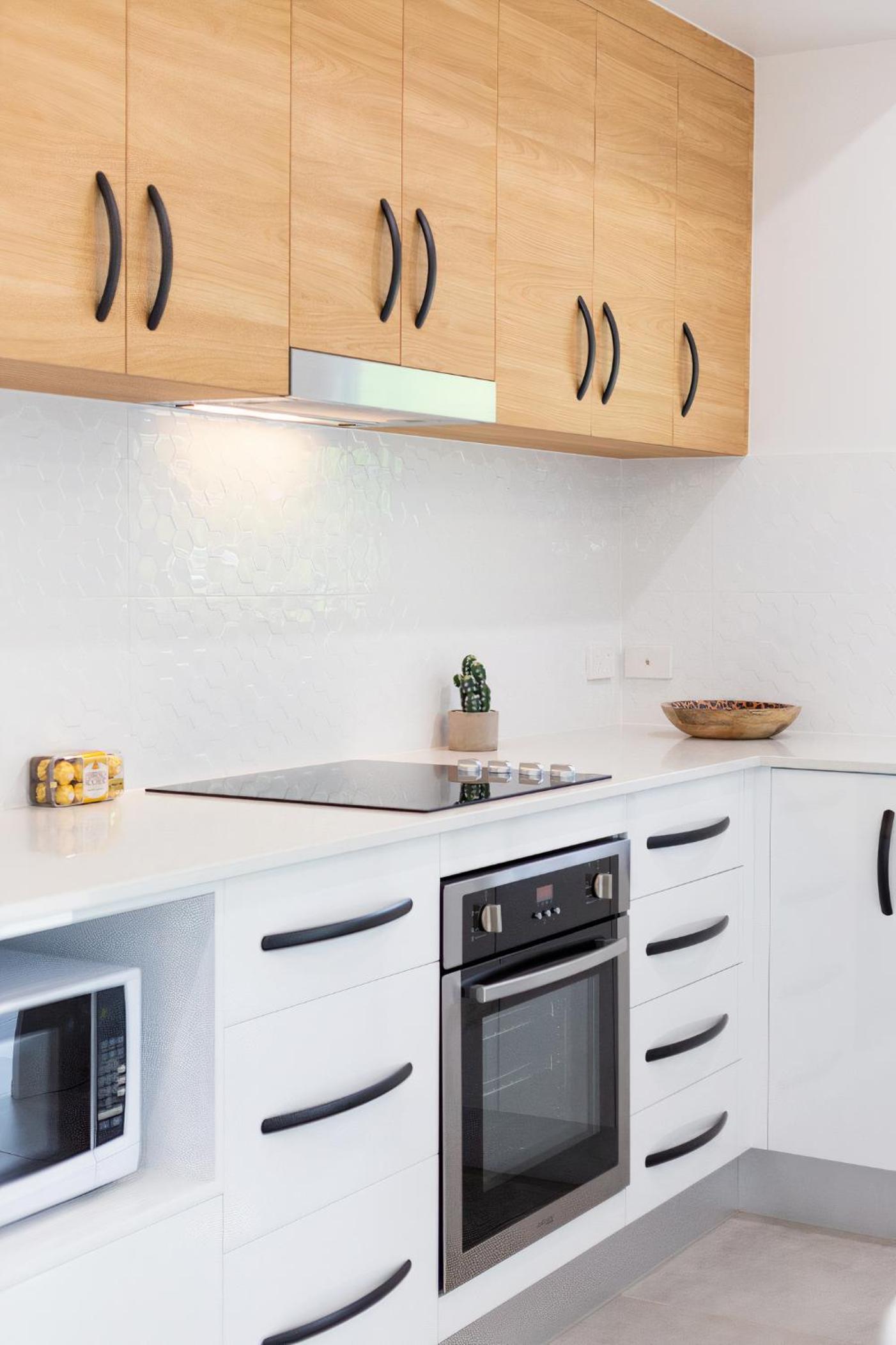 Bamboo Villa - Edge Hill Cairns Luxury Pet Friendly Sleeps 3