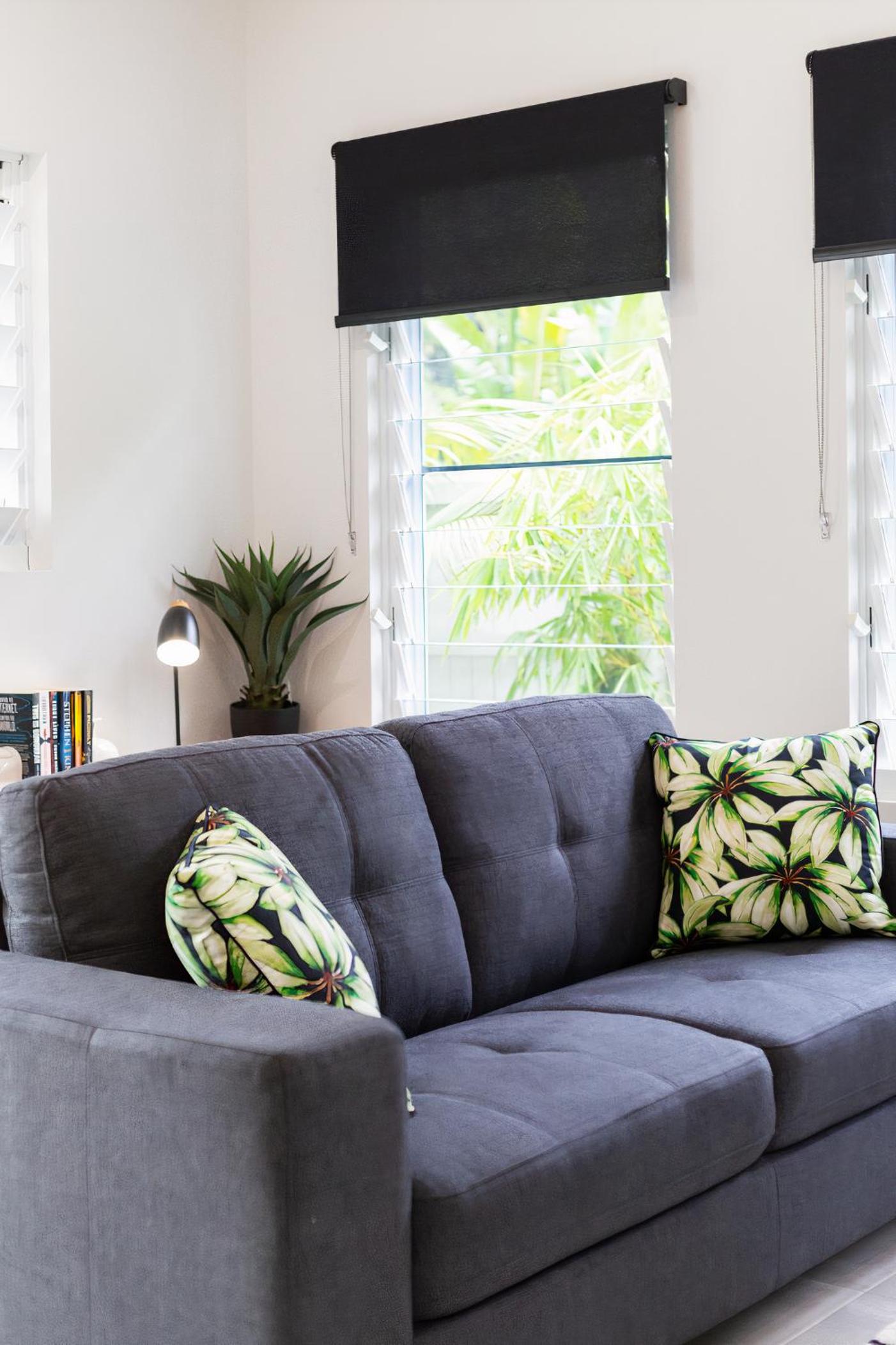 Bamboo Villa - Edge Hill Cairns Luxury Pet Friendly Sleeps 3