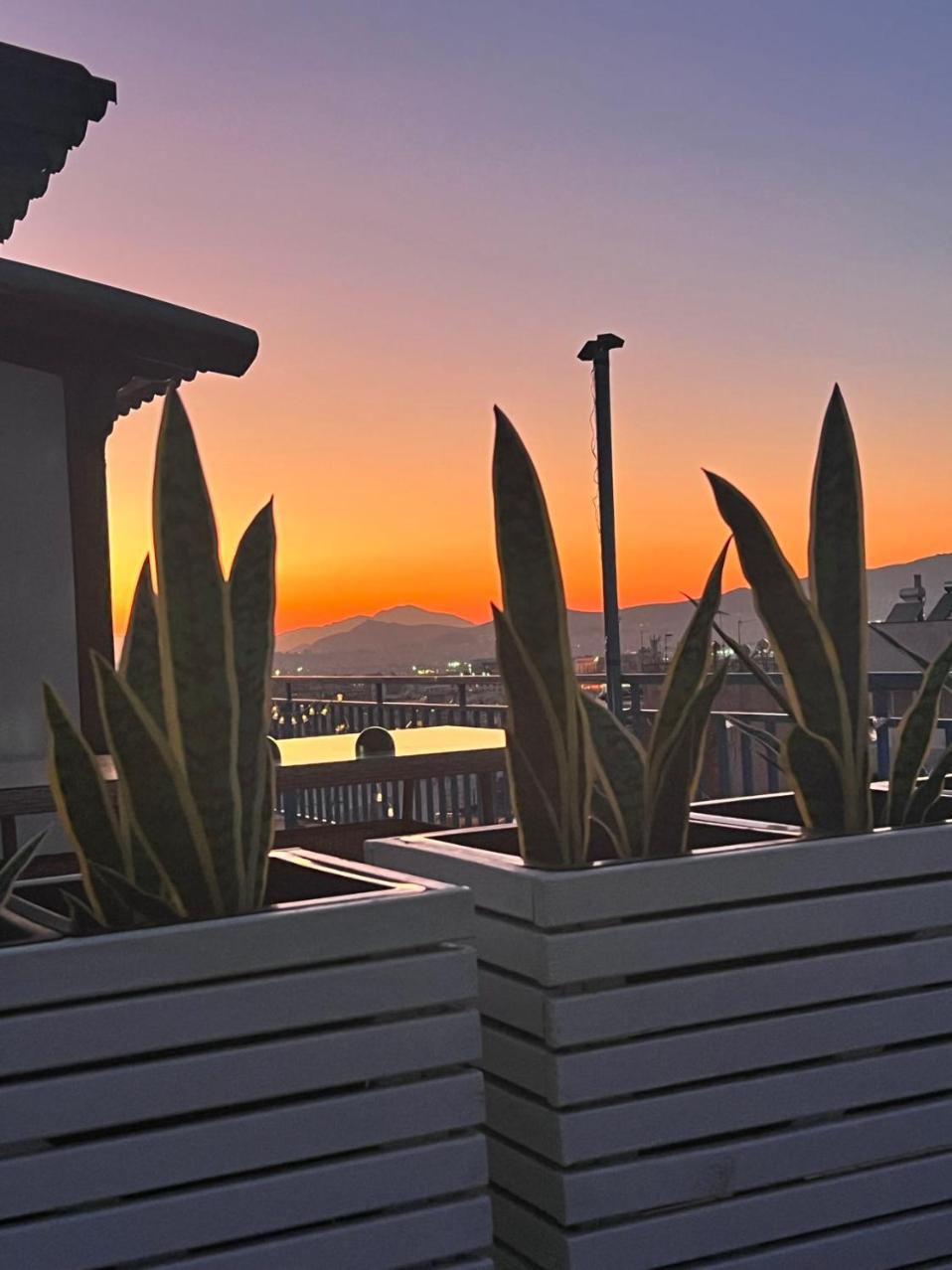 sky inn with wonderful Acropolis view in Neos kosmos