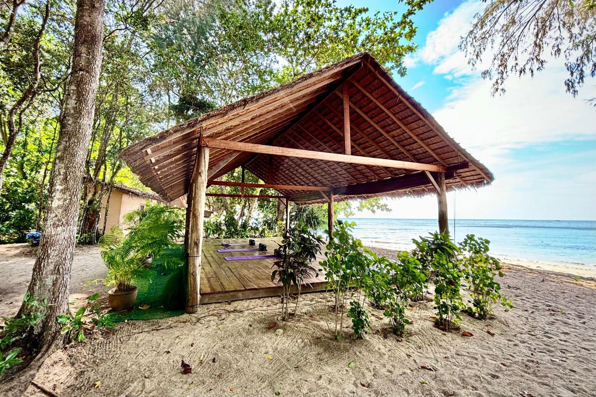 Koh Jum Beach Villas 