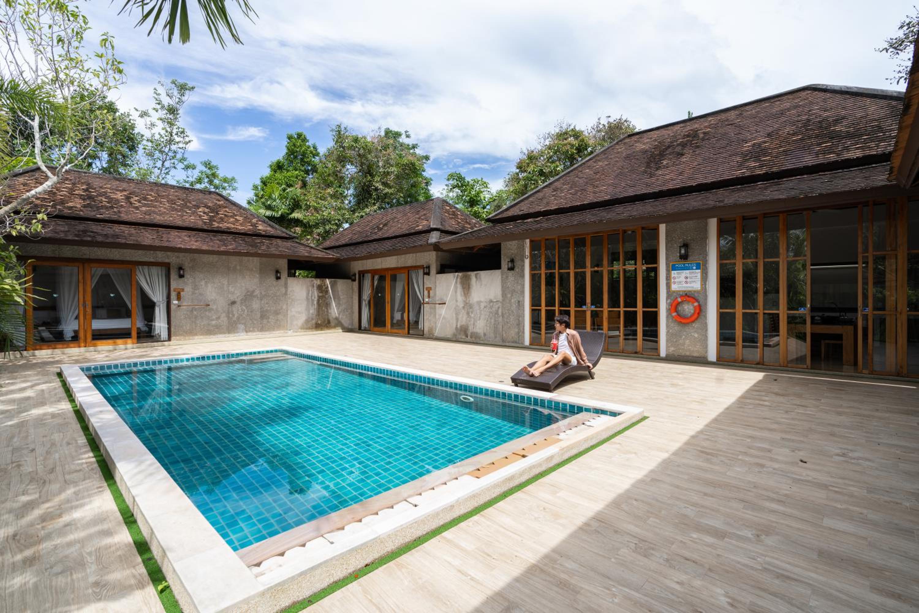 Bor Saen Pool Villa