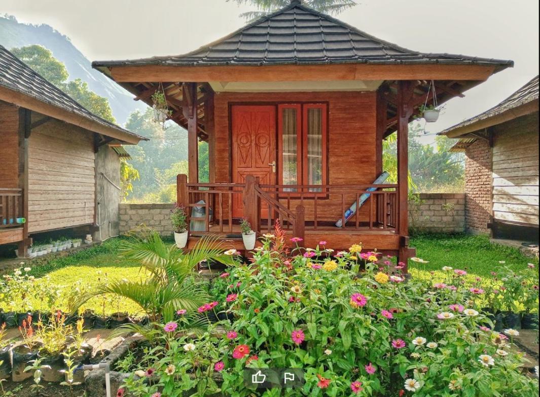 Puncak Rinjani Lodge